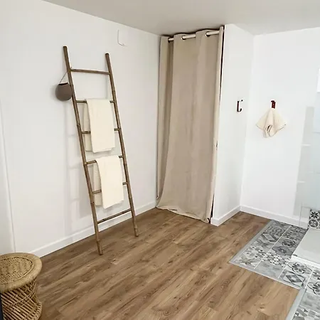 Privee Independante Homestay Saint-Thibery